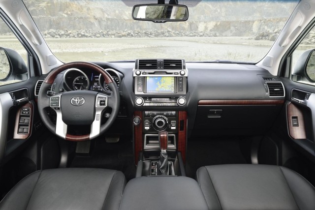New Toyota 2014 Land Cruiser (5).jpg